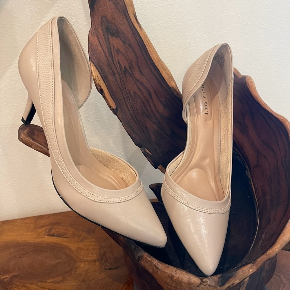Kelly & Katie Shenna Beige D'Orsay Pump
